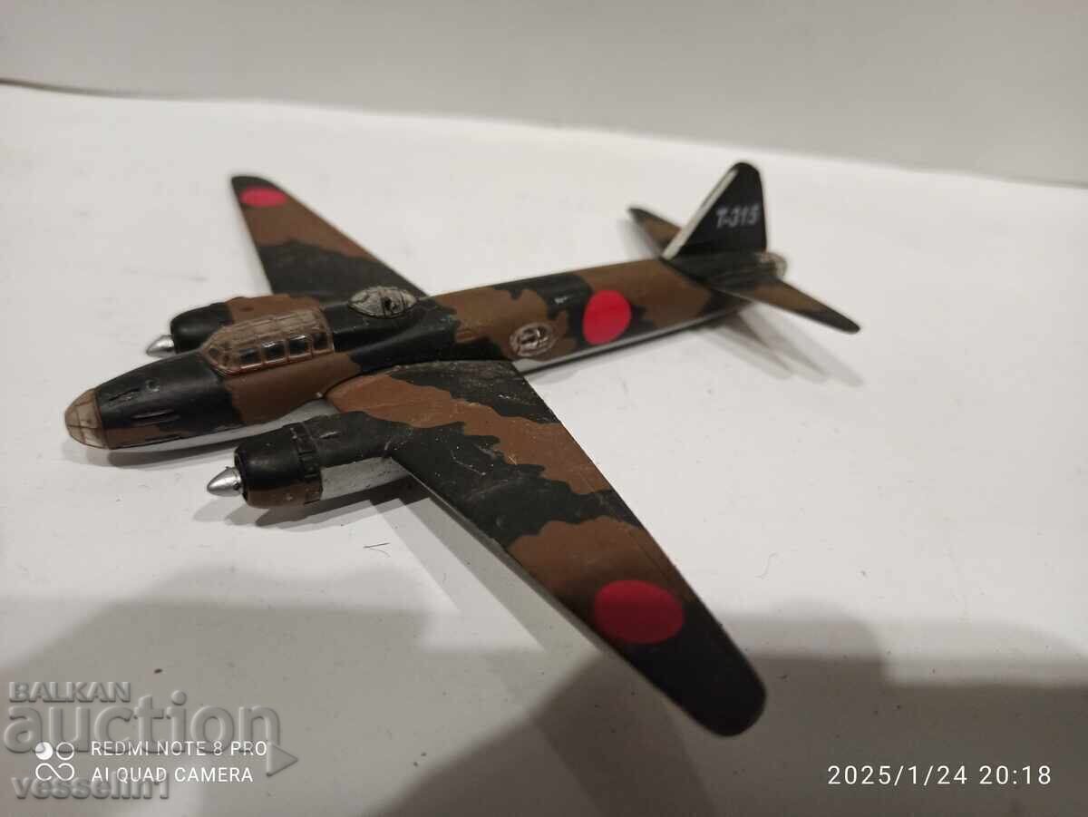 Altaya airplane 1:144 scale model airplane old toy with price 23.00 BGN | € 11.76