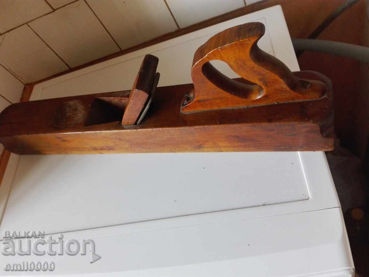 A large, old carpenter's planer. with price 34.99 BGN | € 17.89 A large, old carpenter's planer. with price 34.99 BGN | € 17.89