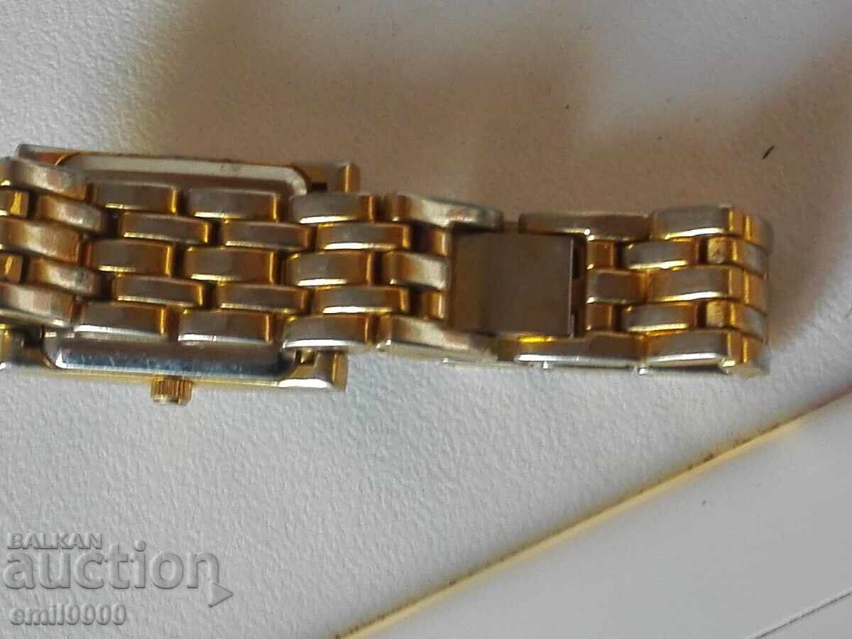 Delivery of Infiniti women's wristwatch. Delivery of Infiniti women's wristwatch.