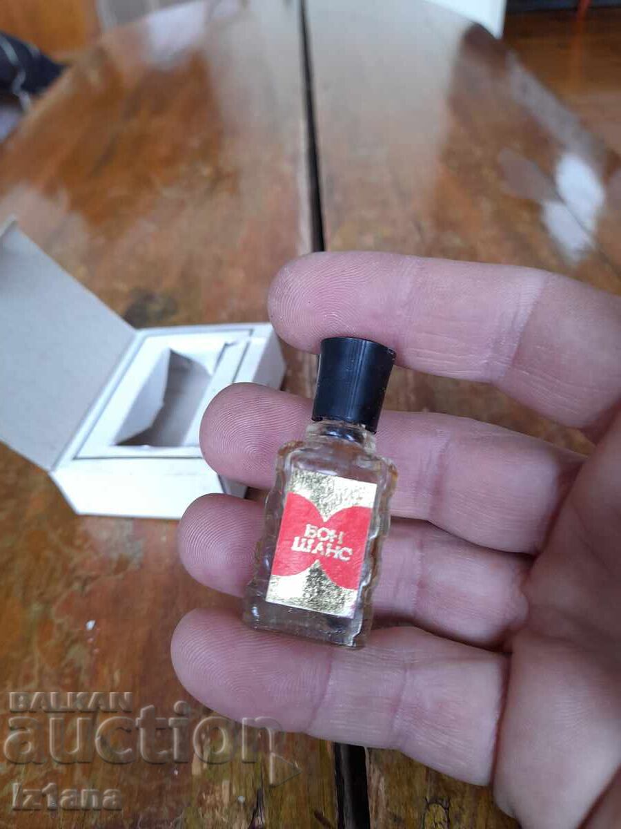 Delivery of Old perfume Bon Chance Aroma
