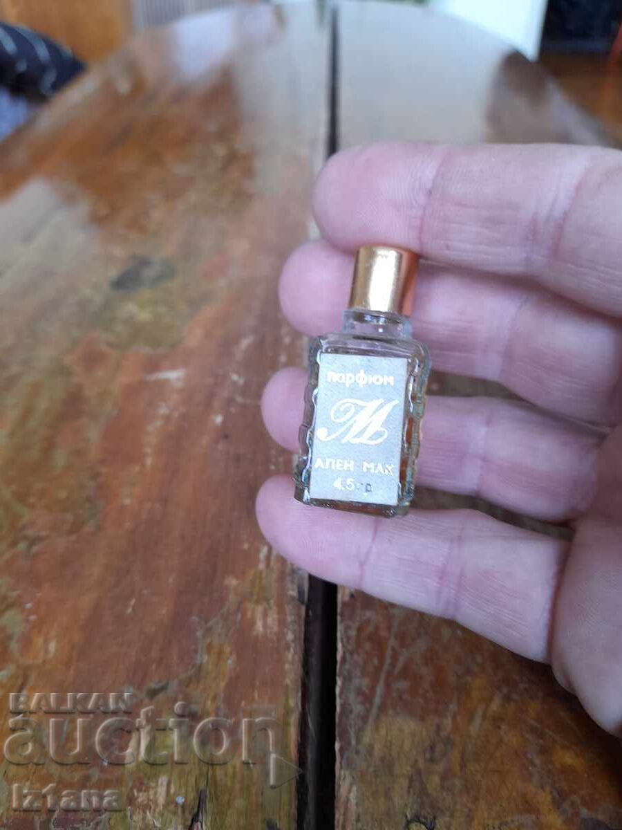 Old perfume Dream with price 27.00 BGN | € 13.80