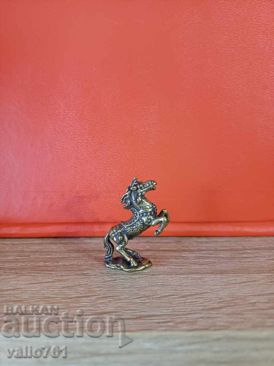 MINIATURE FIGURE KON