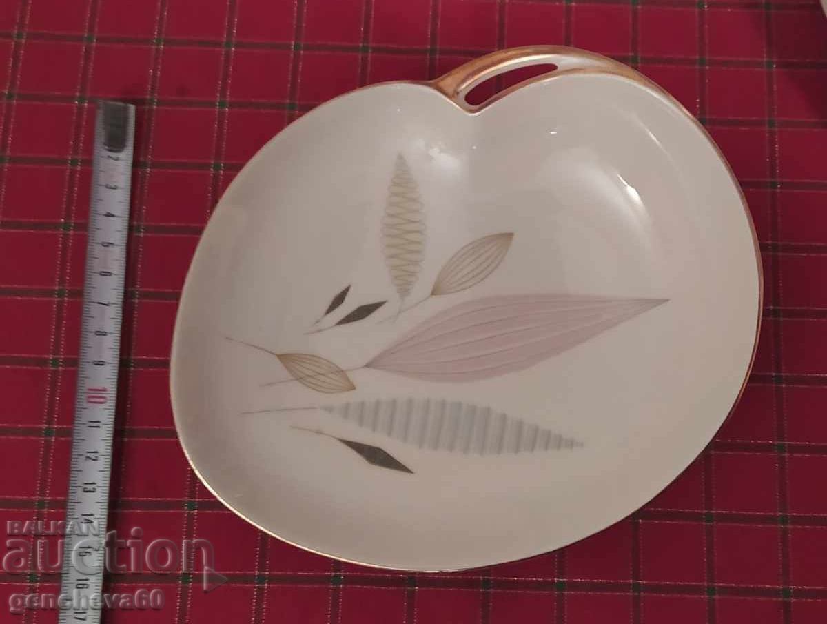 Delivery of Retro porcelain apple plate Bavaria