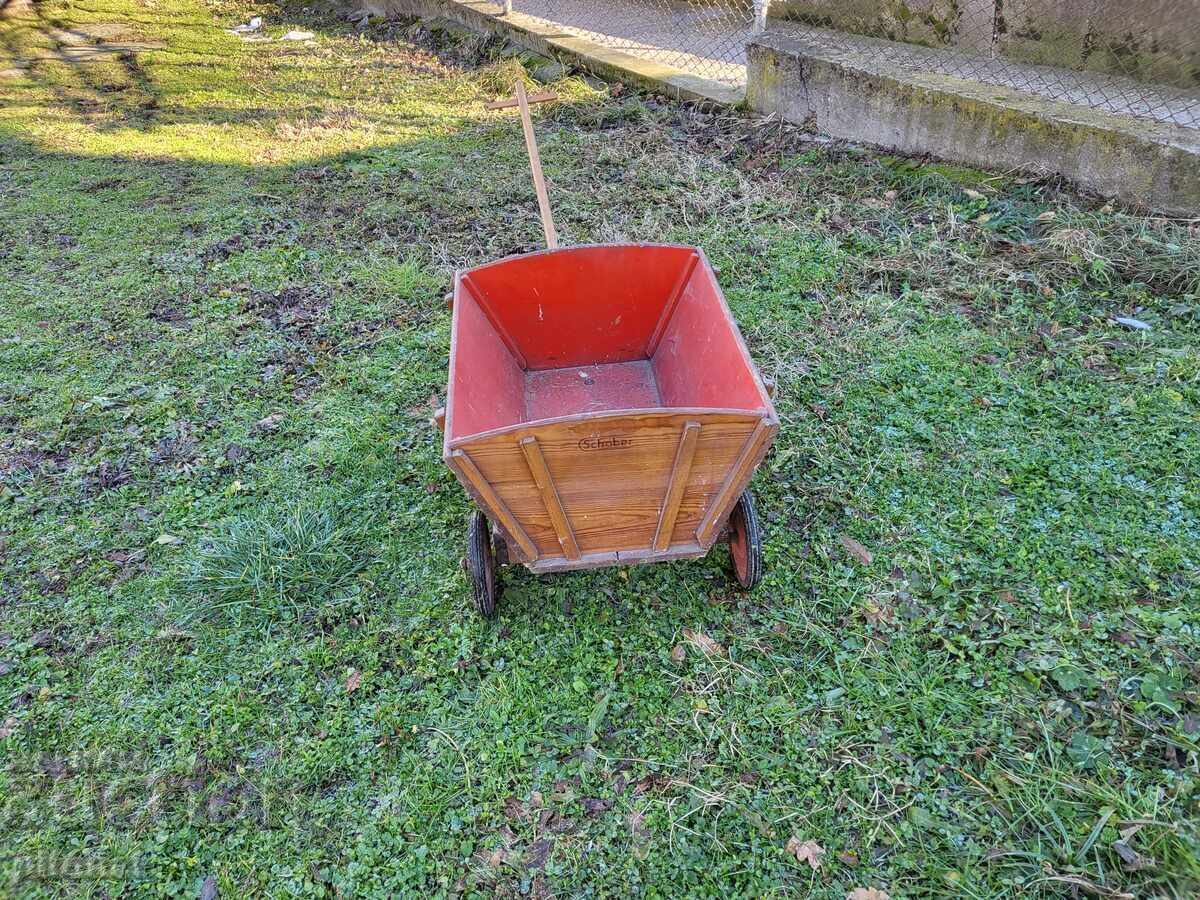 Аукцион Стара дървена градинска количка