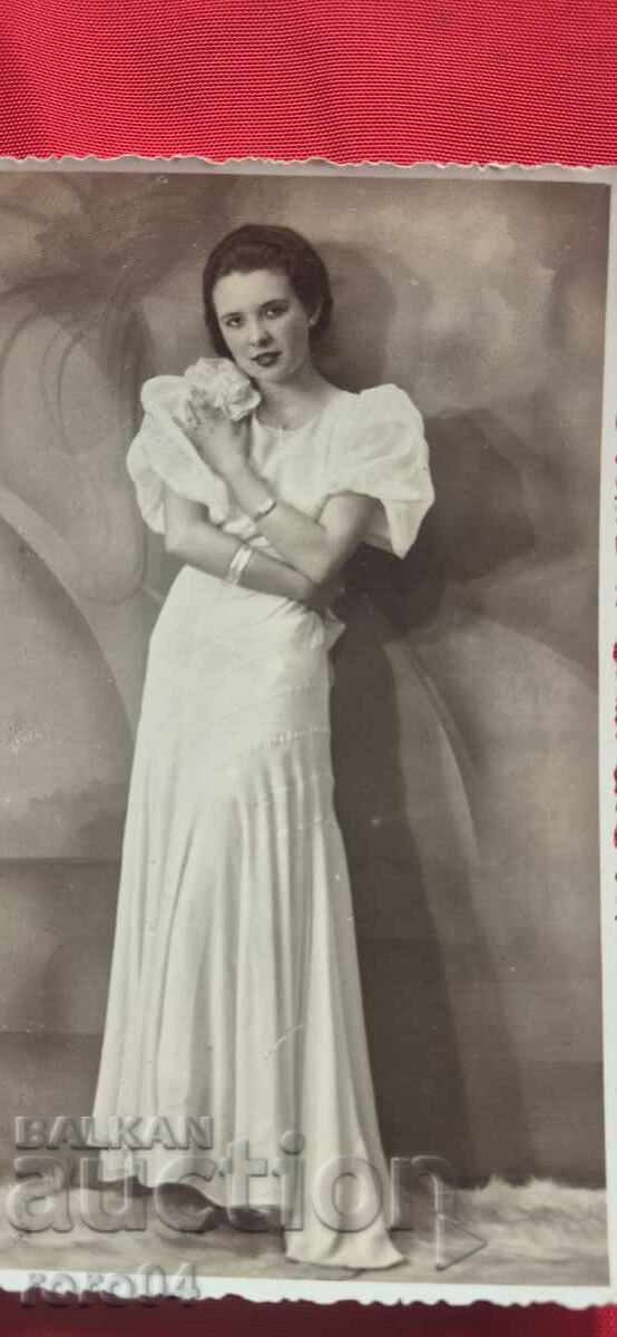 PLOVDIV - GRADUATES - PHOTO PAVLOV with price 10.00 BGN | € 5.11