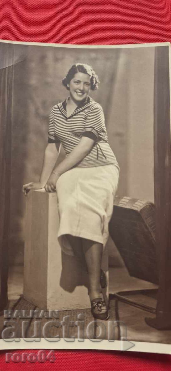 PLOVDIV cu preț 10.00 BGN | € 5.11 PLOVDIV cu preț 10.00 BGN | € 5.11