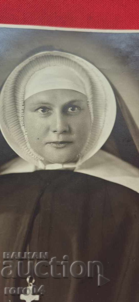 Auction PLOVDIV - NUN - PHOTO ST. PAVLOV Auction PLOVDIV - NUN - PHOTO ST. PAVLOV