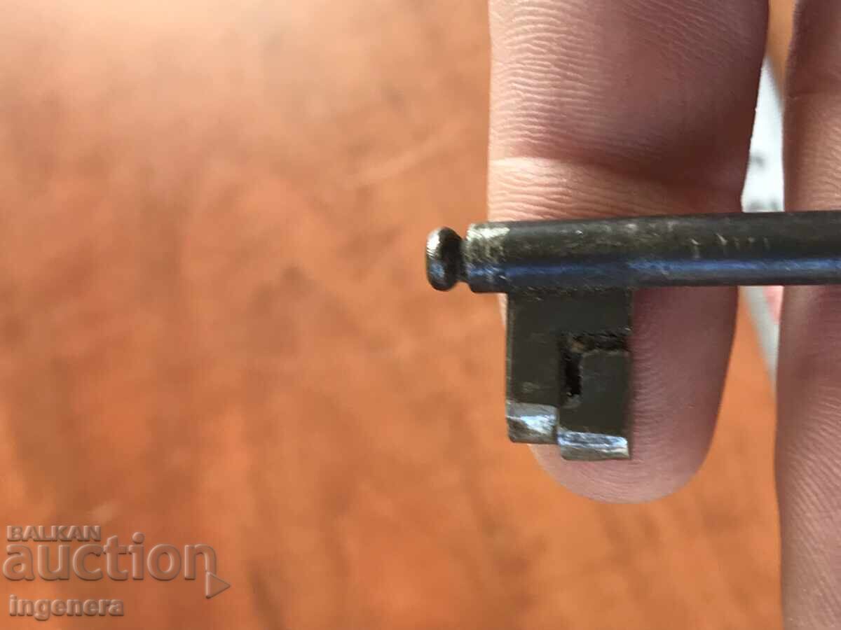 ANTIQUE KEY FROM GRANDMOTHER AND GRANDFATHER'S CHESTS CUT PADLOCK - 5 ANTIQUE KEY FROM GRANDMOTHER AND GRANDFATHER'S CHESTS CUT PADLOCK - 5