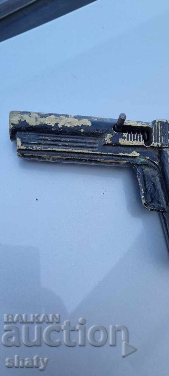 Auction Signal gun. Wasp Auction Signal gun. Wasp