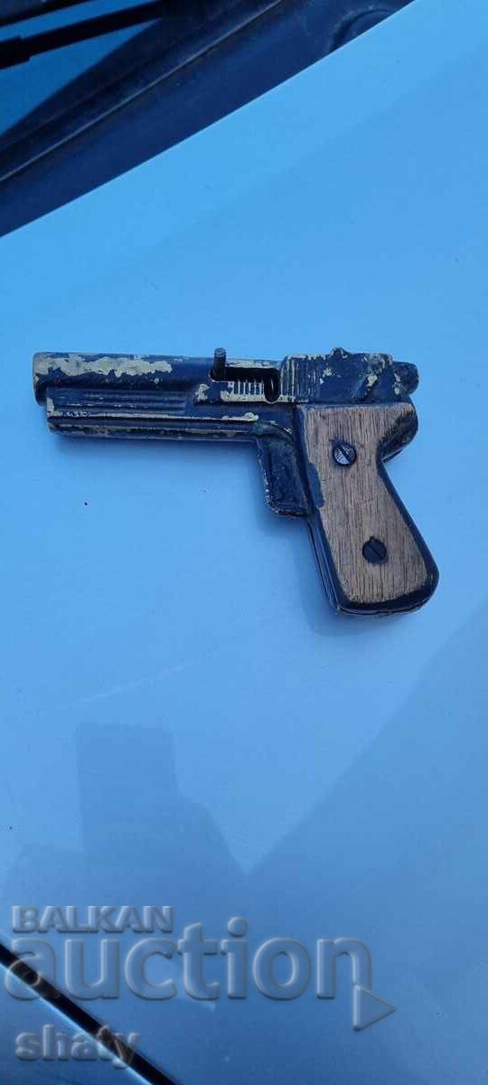 Signal gun. Wasp Signal gun. Wasp