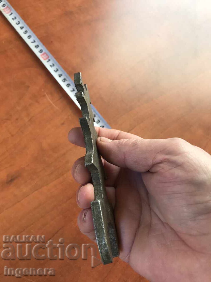 Auction ANTIQUE 8 POSITION WRENCH SOLID TOOL Auction ANTIQUE 8 POSITION WRENCH SOLID TOOL
