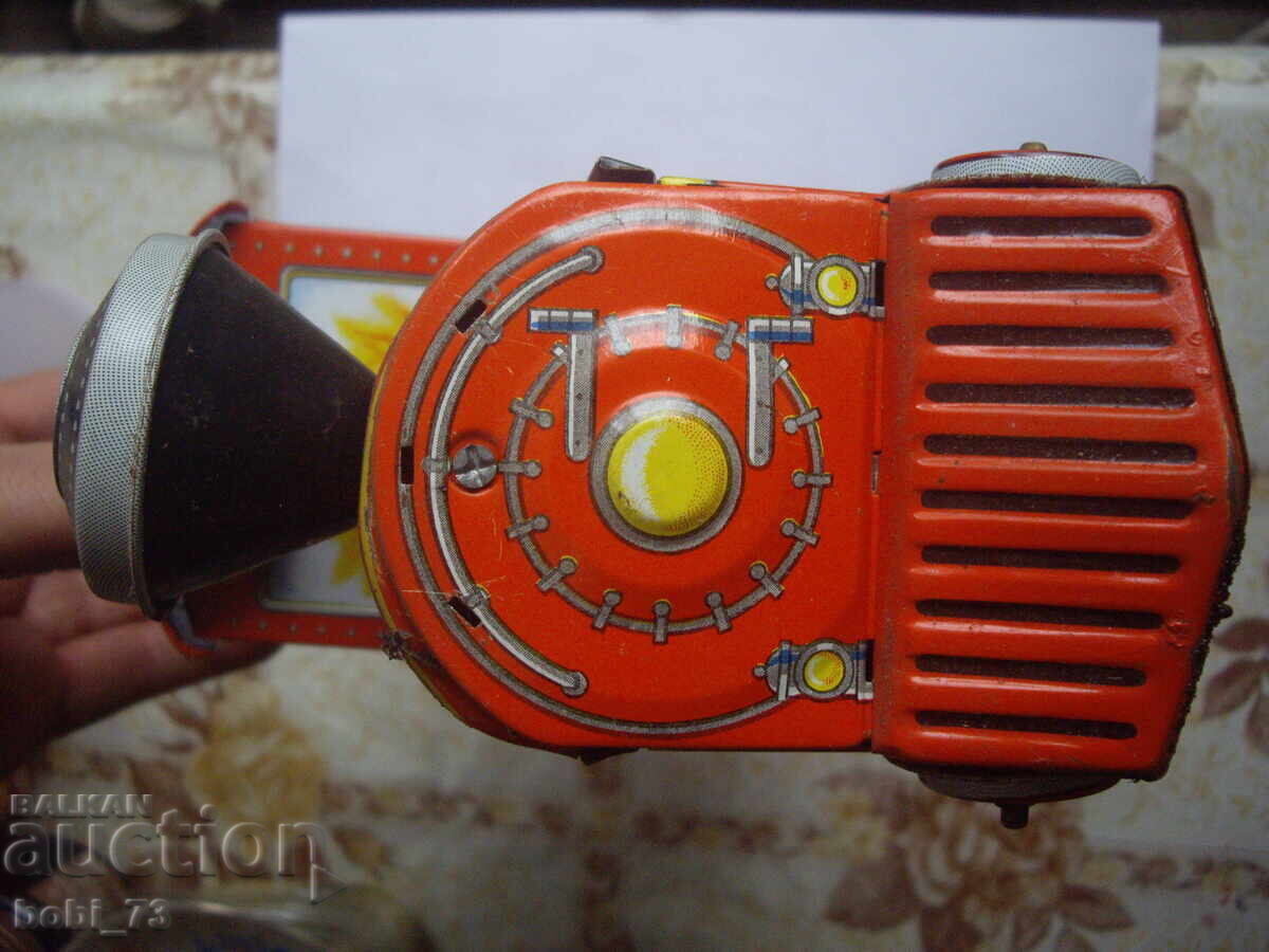 Аукцион Стара ламаринена играчка. Аукцион Стара ламаринена играчка.