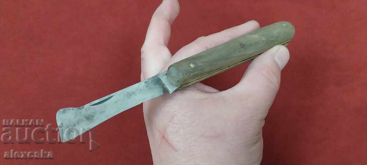 Garden knife - "P. Denev" with price 35.00 BGN | € 17.90 Garden knife - "P. Denev" with price 35.00 BGN | € 17.90