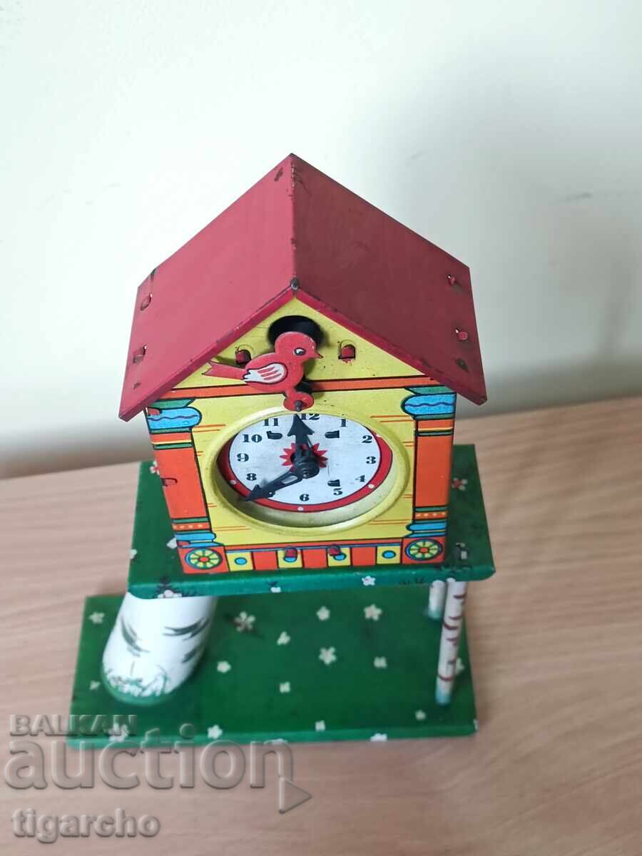 Delivery of An old tin toy Delivery of An old tin toy