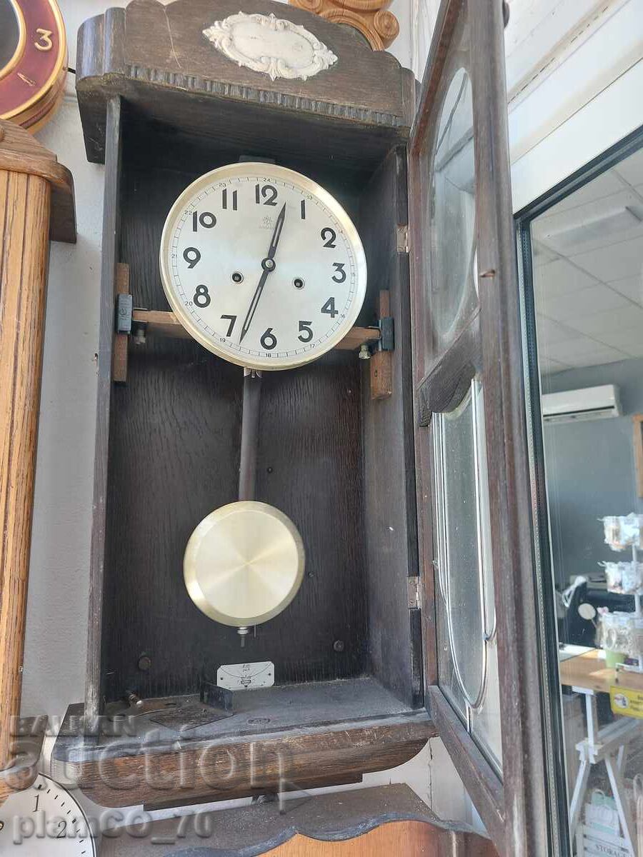 №*005 стар стенен часовник - Junghans с цена 200.00 лв. | € 102.26 №*005 стар стенен часовник - Junghans с цена 200.00 лв. | € 102.26