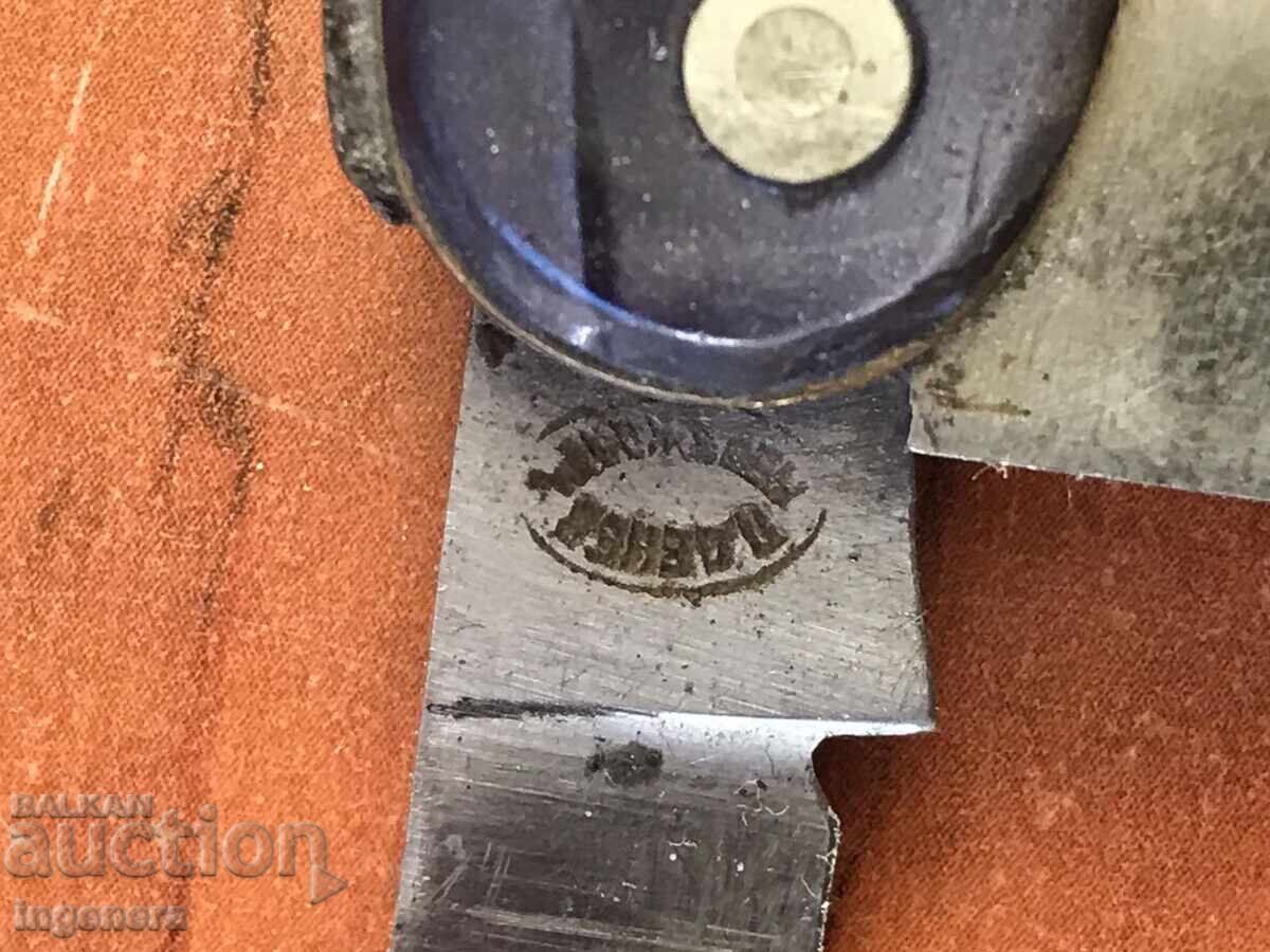 Auction FOLDING KNIFE LEG ANTIQUE BLADE-FRIDAY DAY GABROVO Auction FOLDING KNIFE LEG ANTIQUE BLADE-FRIDAY DAY GABROVO