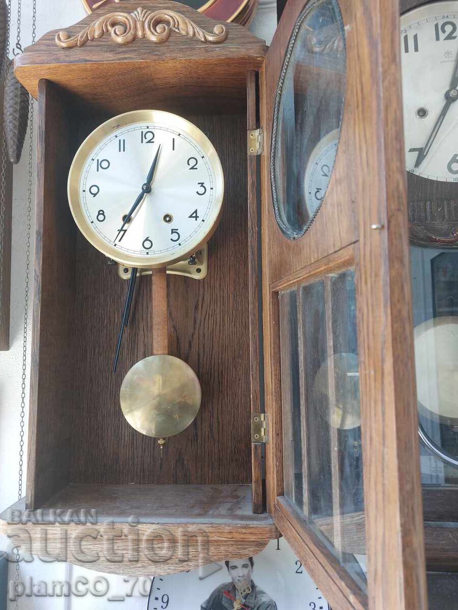 #*006 ceas de perete vechi german cu preț 150.00 BGN | € 76.69 #*006 ceas de perete vechi german cu preț 150.00 BGN | € 76.69