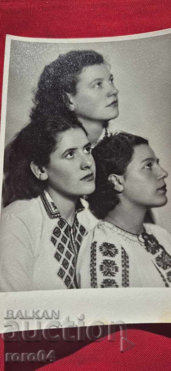 ΣΟΦΙΑ - ΣΕΛΗΝΗ ΦΩΤΟ - ΠΕΝΤΣΟ ΜΠΑΛΚΑΝΣΚΙ με τιμή 17.99 BGN | € 9.20 ΣΟΦΙΑ - ΣΕΛΗΝΗ ΦΩΤΟ - ΠΕΝΤΣΟ ΜΠΑΛΚΑΝΣΚΙ με τιμή 17.99 BGN | € 9.20