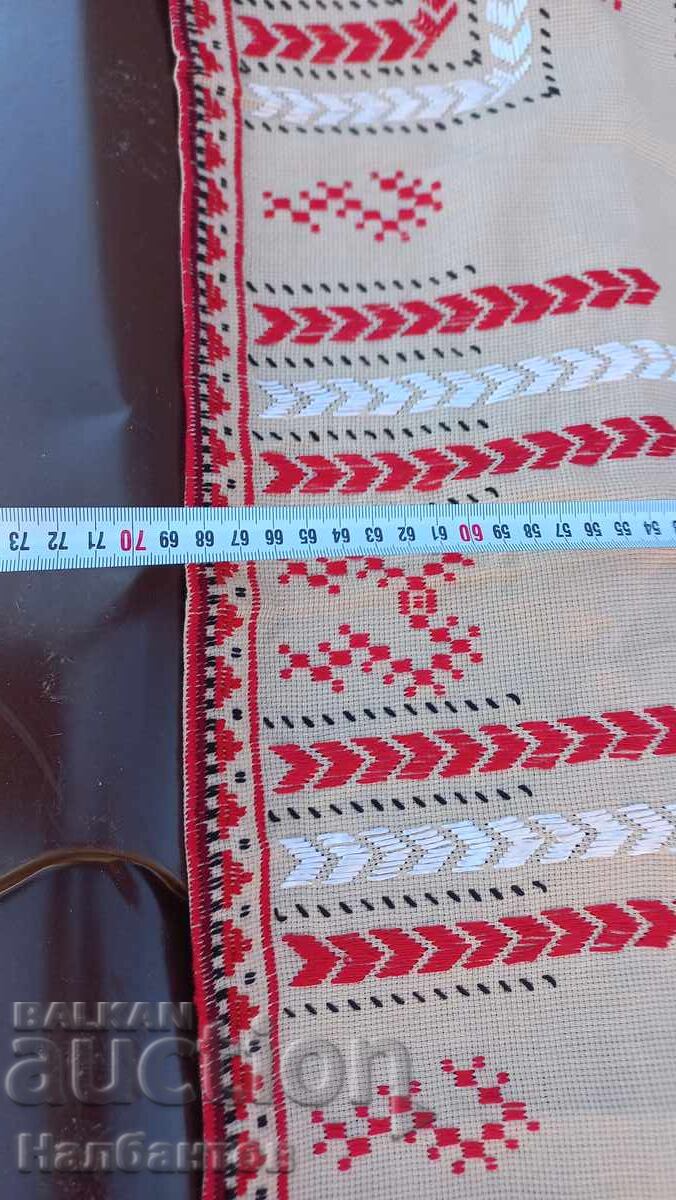 Auction CHECK HAND EMBROIDERED BEDDING Auction CHECK HAND EMBROIDERED BEDDING