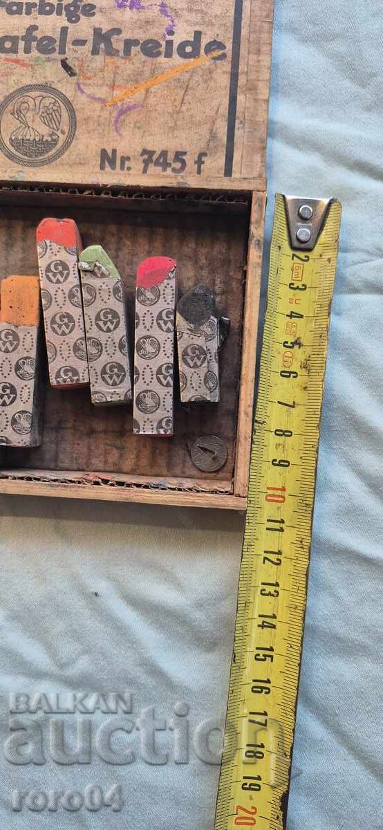 ΚΙΜΩΛΙΑ - ΞΥΛΙΝΟ ΚΟΥΤΙ - ΒΑΣΙΛΕΙΟ ΒΟΥΛΓΑΡΙΑΣ - 5