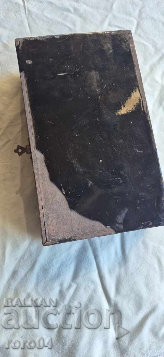 ΚΟΥΤΙ - ΜΗΤΕΡΑ ΜΑΡΓΑΡΙΤΑΡΙ - ΞΥΛΟ - 6 ΚΟΥΤΙ - ΜΗΤΕΡΑ ΜΑΡΓΑΡΙΤΑΡΙ - ΞΥΛΟ - 6