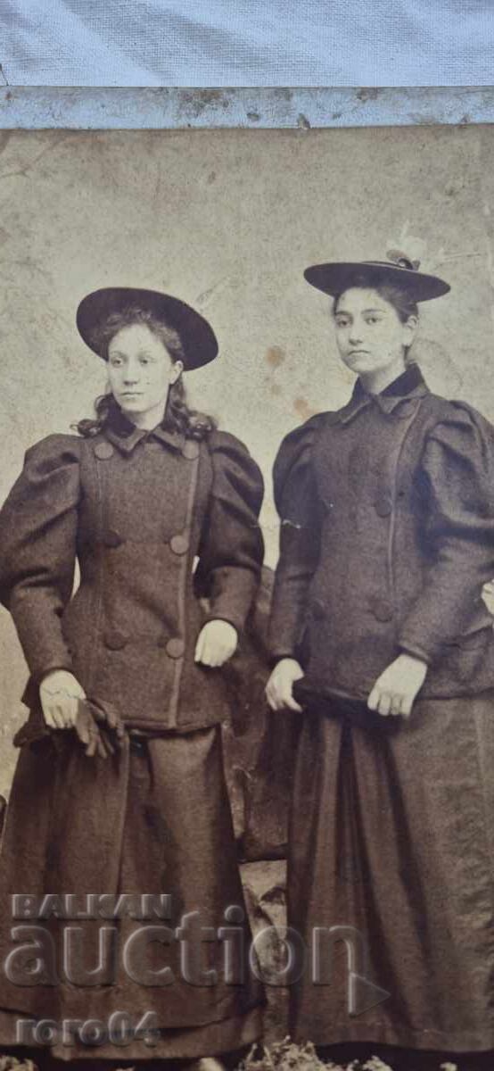 Delivery of PLOVDIV - KATSAROVI BROTHERS - CARDBOARD Delivery of PLOVDIV - KATSAROVI BROTHERS - CARDBOARD