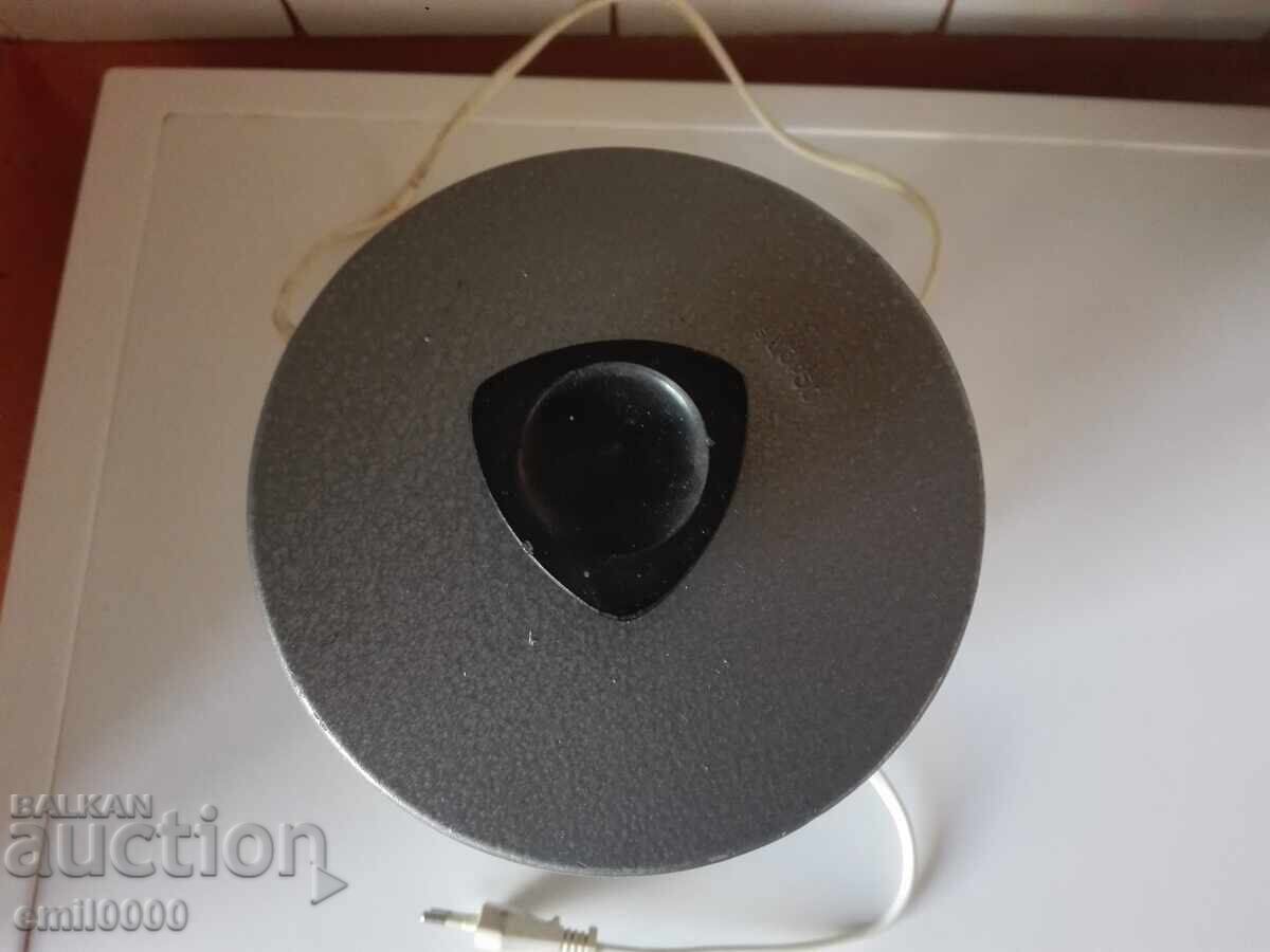 Δημοπρασία Ηλεκτρικό φανάρι σε τρία χρώματα. Δημοπρασία Ηλεκτρικό φανάρι σε τρία χρώματα.