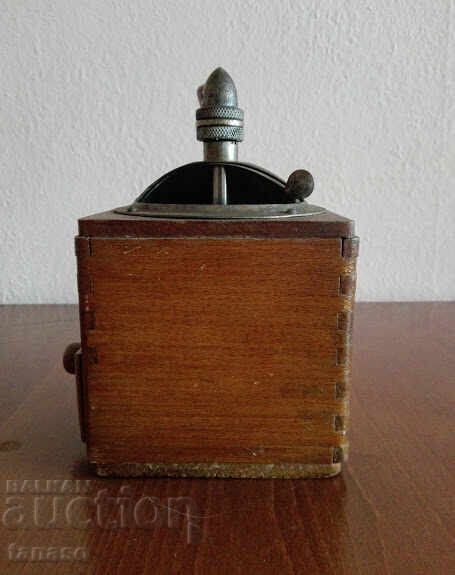 Old French wooden coffee grinder (10.4) - 7 Old French wooden coffee grinder (10.4) - 7