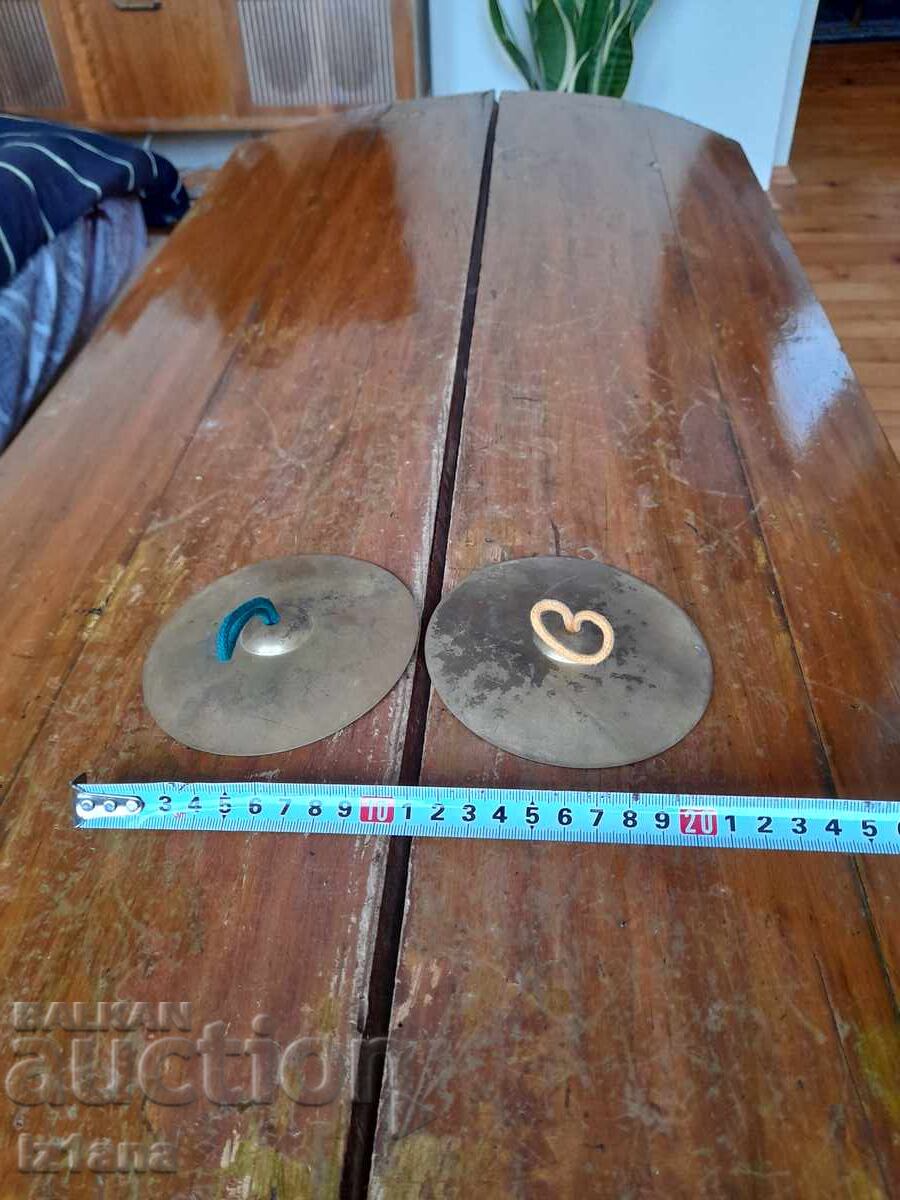 Old children's cymbals with price 75.00 BGN | € 38.35 Old children's cymbals with price 75.00 BGN | € 38.35