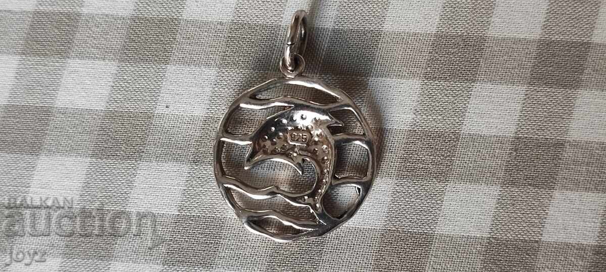 SILVER DOLPHIN PENDANT 4.57 grams / 925 SALT with price 19.99 BGN | € 10.22