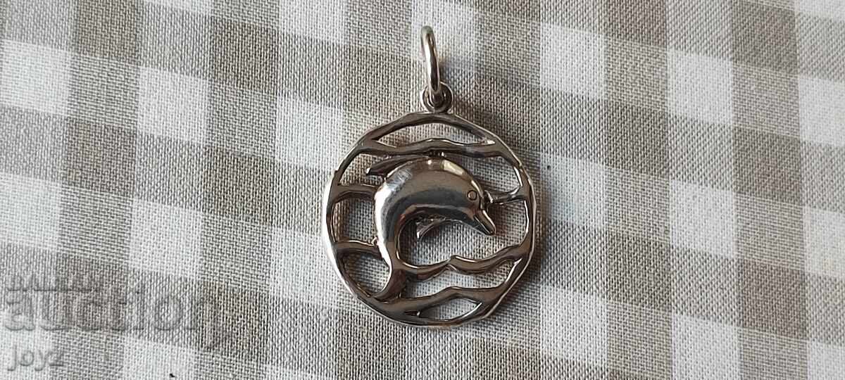SILVER DOLPHIN PENDANT 4.57 grams / 925 SALT