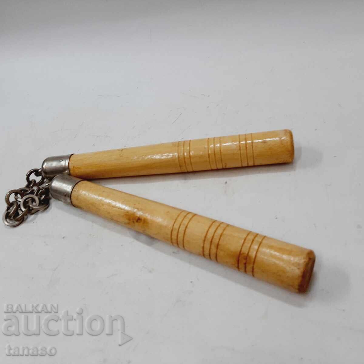 Nunchaku vechi din lemn (12,1) cu preț 40.00 BGN | € 20.45