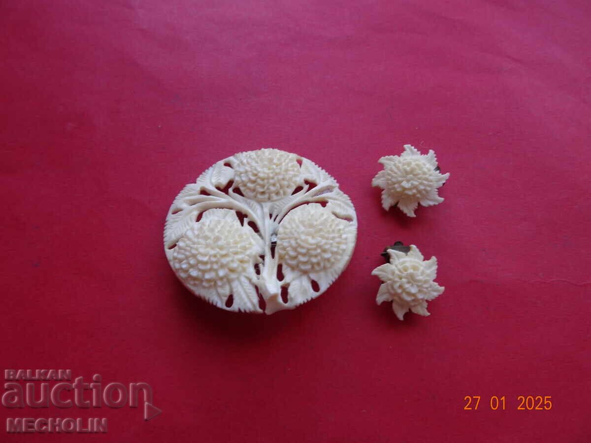 COLLECTIBLE BROOCH WITH EARRINGS COLLECTIBLE BROOCH WITH EARRINGS