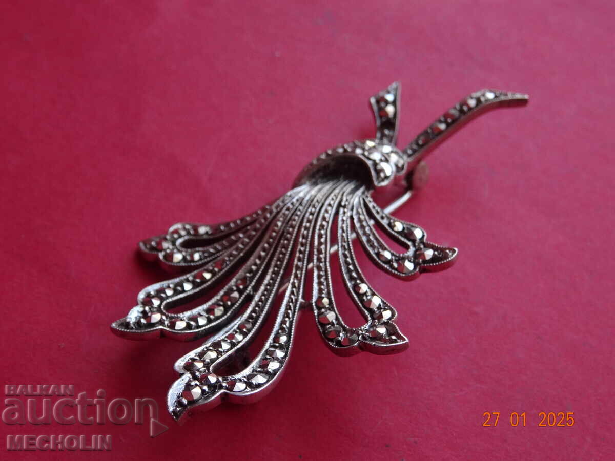 Auction COLLECTIBLE SILVER BROOCH 2 Auction COLLECTIBLE SILVER BROOCH 2