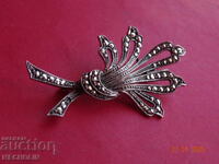 COLLECTIBLE SILVER BROOCH 2