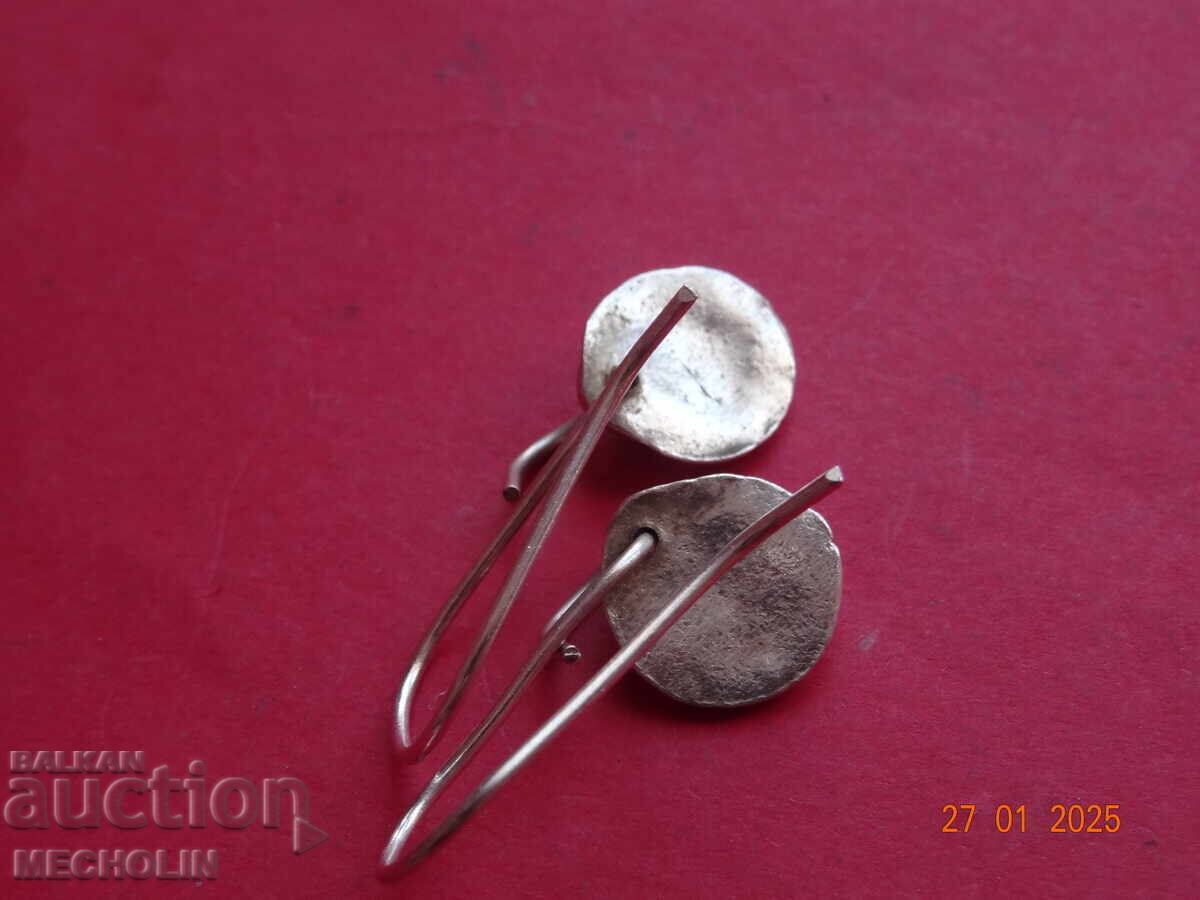 Auction COLLECTIBLE SILVER SHELL EARRINGS Auction COLLECTIBLE SILVER SHELL EARRINGS