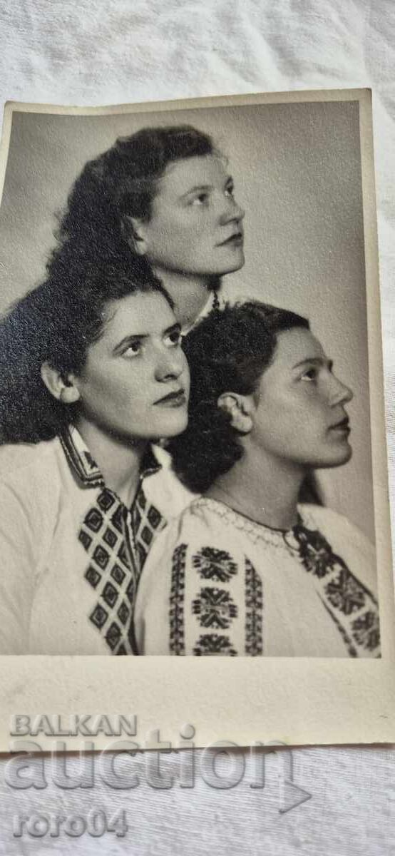 SOFIA - PHOTO LUNA - PENCHO BALKANSKI with price 19.99 BGN | € 10.22 SOFIA - PHOTO LUNA - PENCHO BALKANSKI with price 19.99 BGN | € 10.22