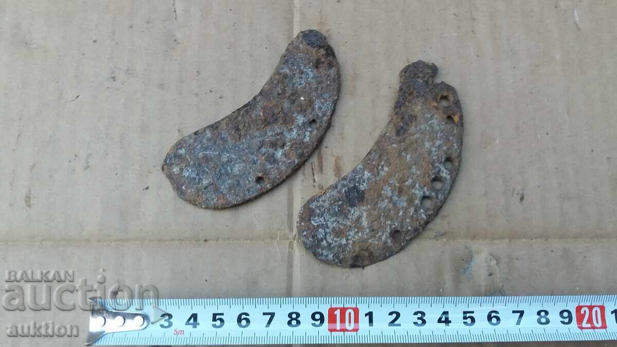 OLD BUFFALO HORSESHOES -2 PCS with price 1.99 BGN | € 1.02 OLD BUFFALO HORSESHOES -2 PCS with price 1.99 BGN | € 1.02