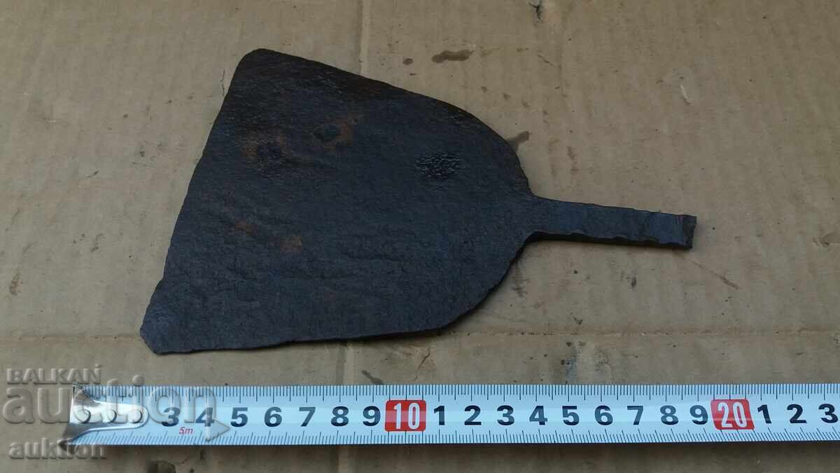 Auction FORGED SCRATCH Auction FORGED SCRATCH