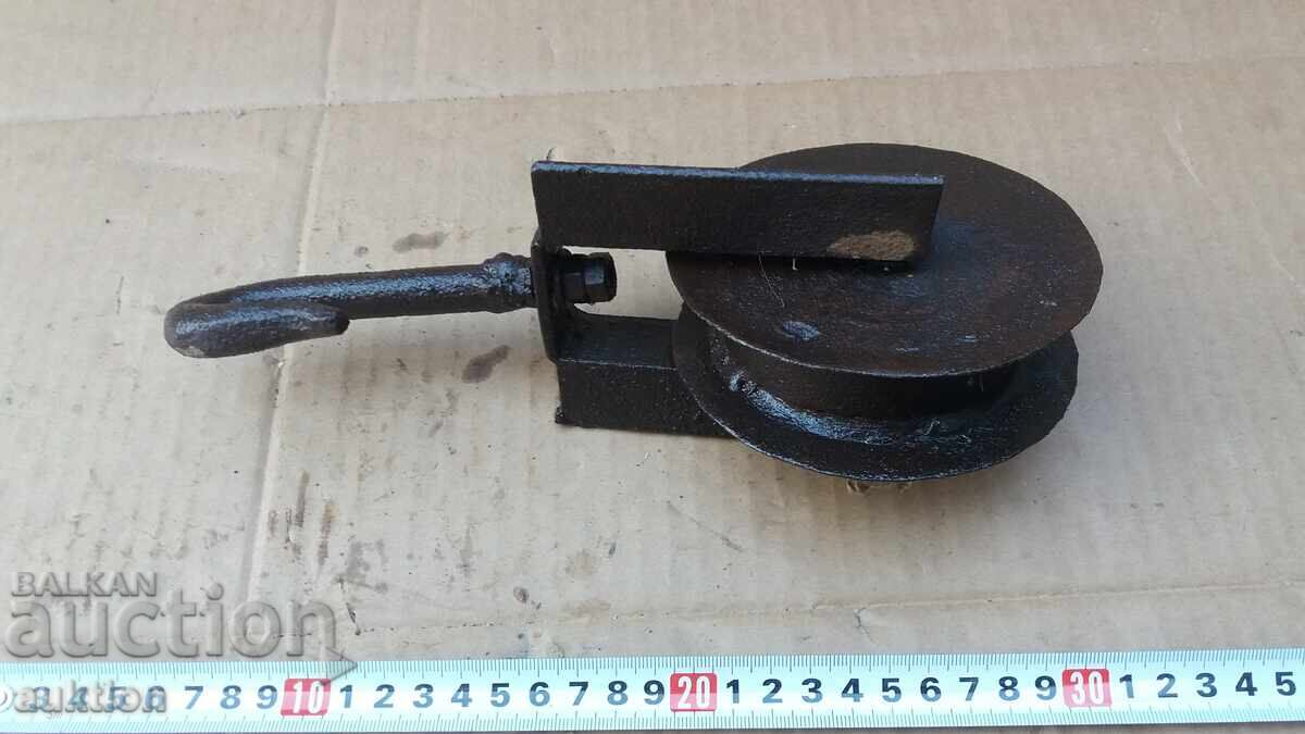 ΠΑΛΙΑ ΜΟΛΙΝΑ, ΕΡΓΑΣΙΑΚΗ