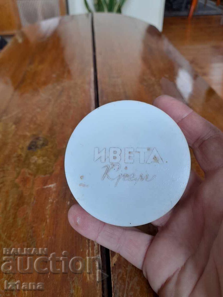 Old box of Iveta cream with price 6.00 BGN | € 3.07 Old box of Iveta cream with price 6.00 BGN | € 3.07