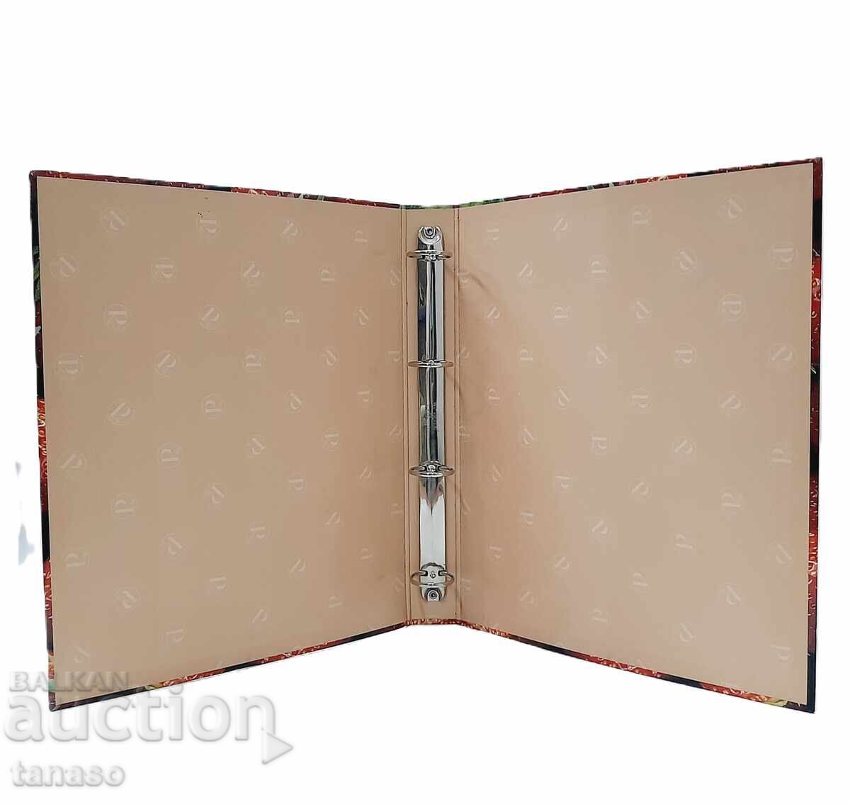 Folder - binder with strawberries on the cover (12.1) with price 10.00 BGN | € 5.11
