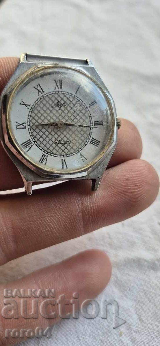 Auction RAY - QUARTZ Auction RAY - QUARTZ