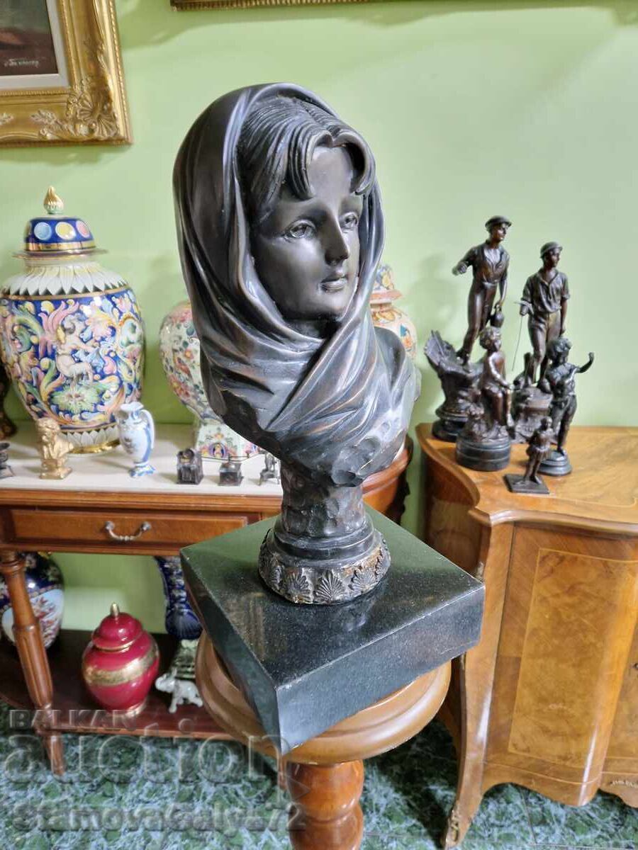 Livrarea Un superb bust francez antic din bronz