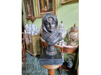 Страхотен антикварен френски бронзов бюст