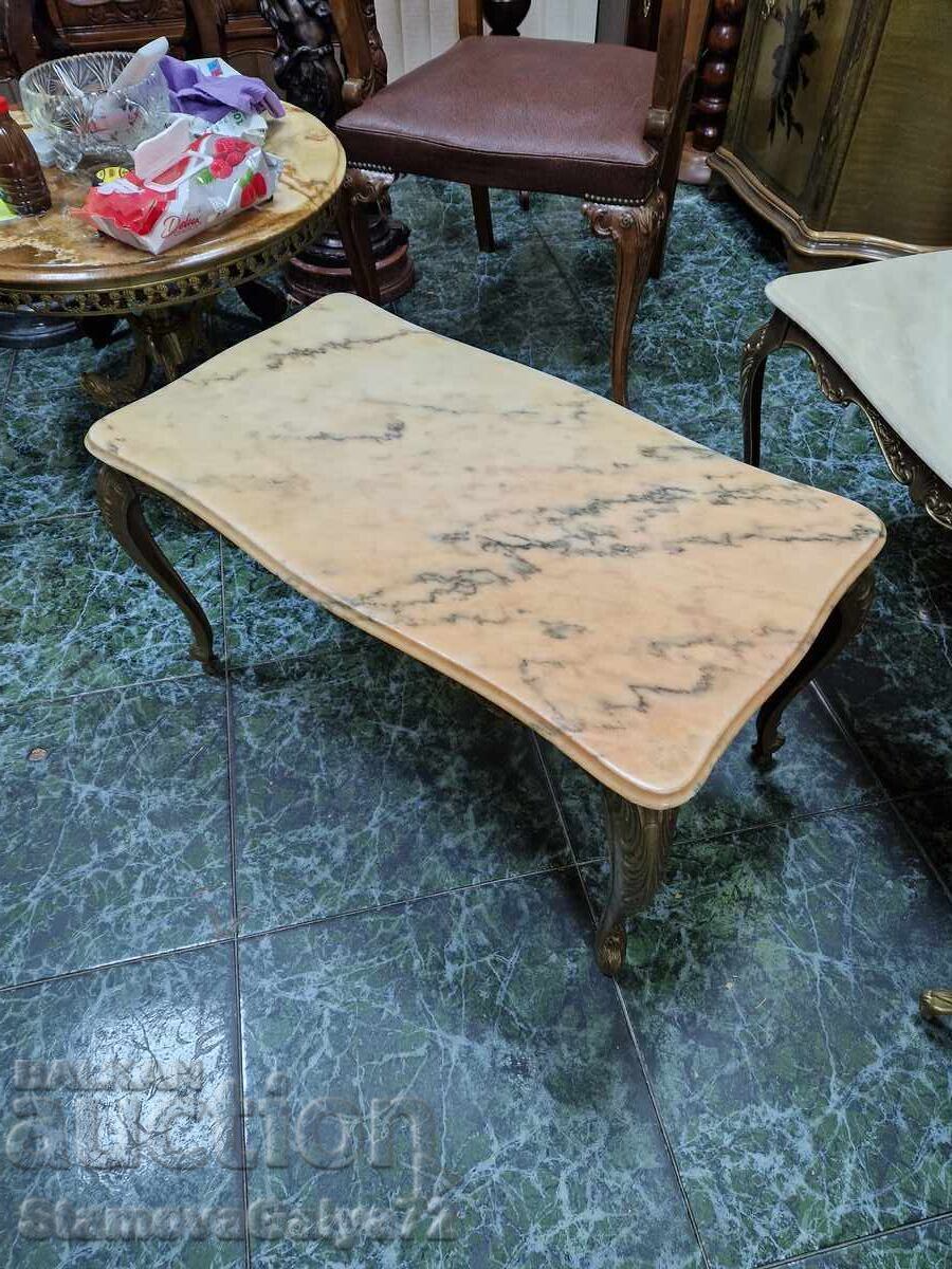 O măsuță minunată antică din onix din bronz belgian
