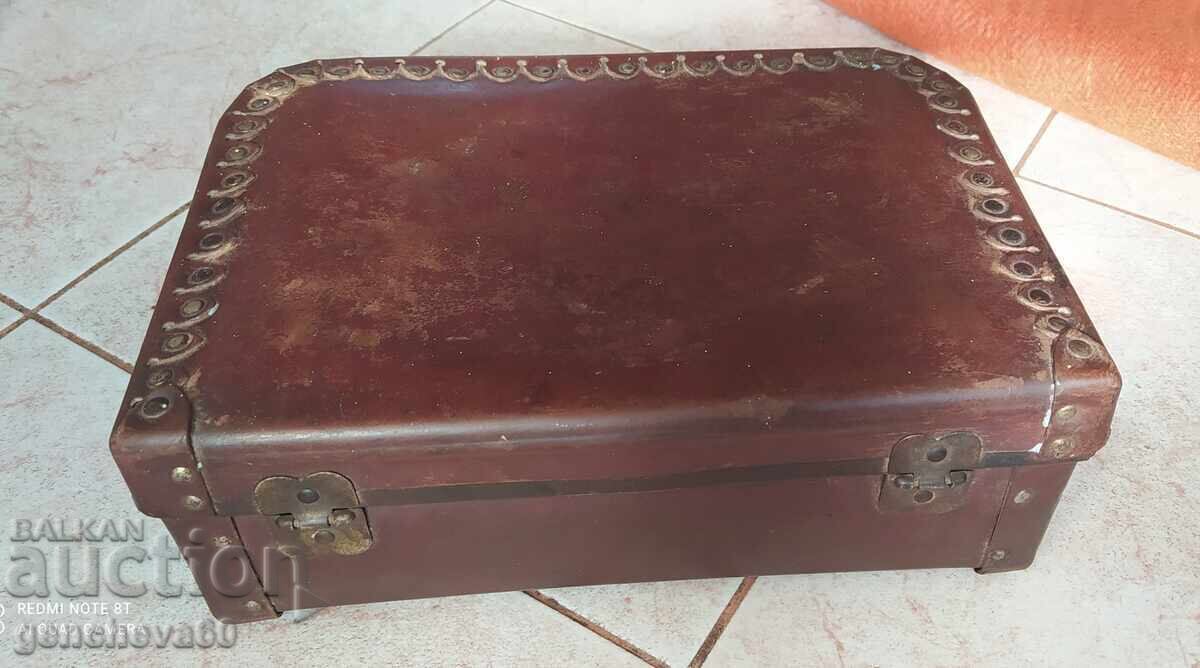 Delivery of Rarity!!!Antique small leather suitcase Delivery of Rarity!!!Antique small leather suitcase