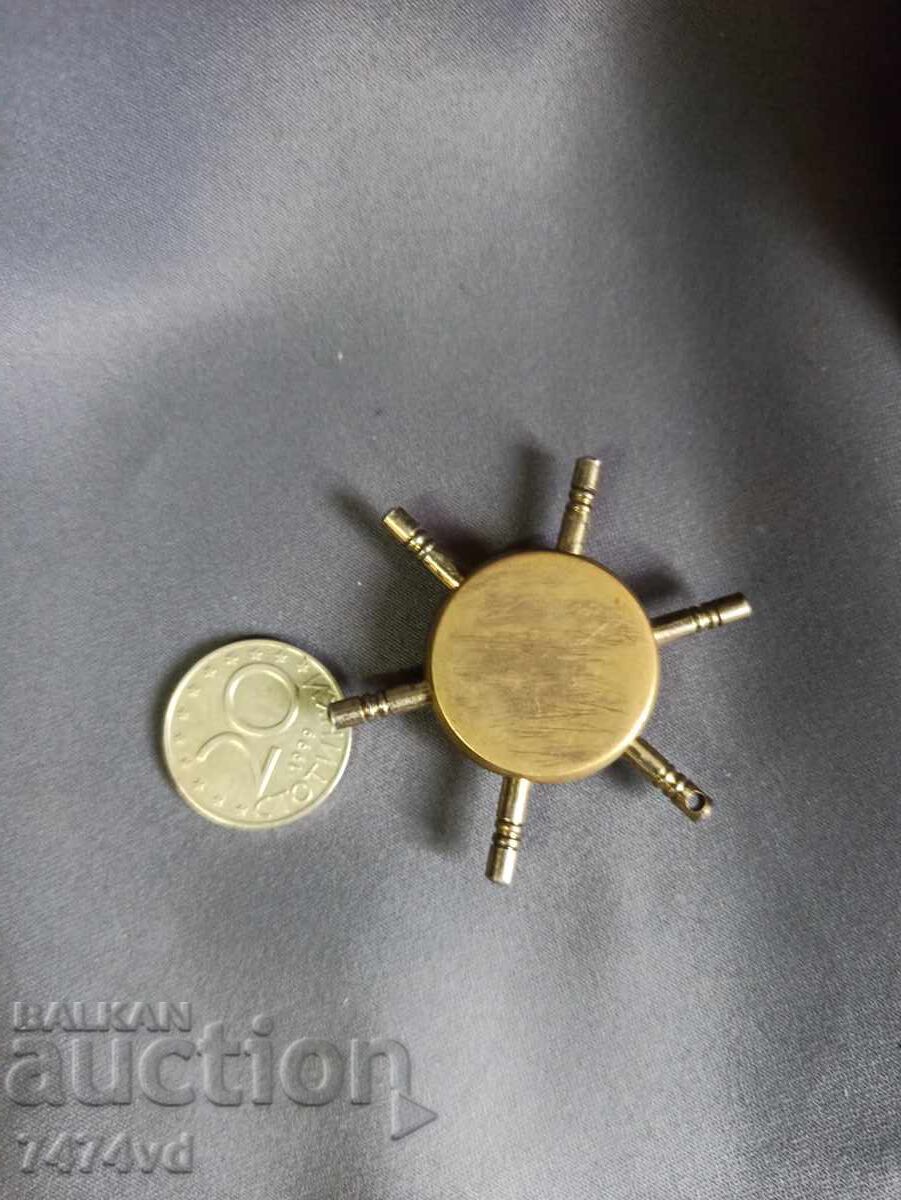 Auction SMALL BRONZE COMPASS STEERING WHEEL Auction SMALL BRONZE COMPASS STEERING WHEEL