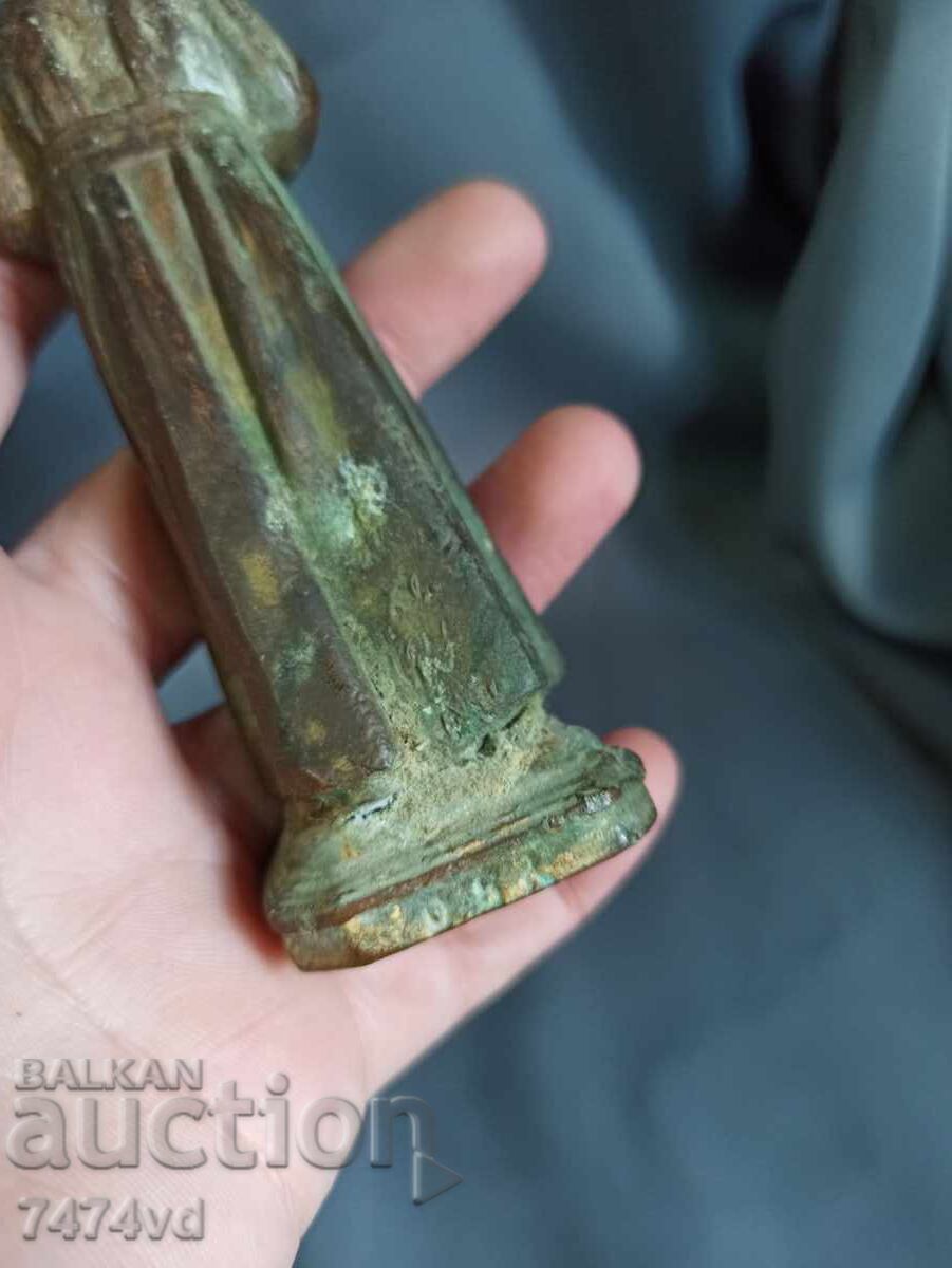 Auction  OLD BRONZE PLASTIC OF A PRAYER