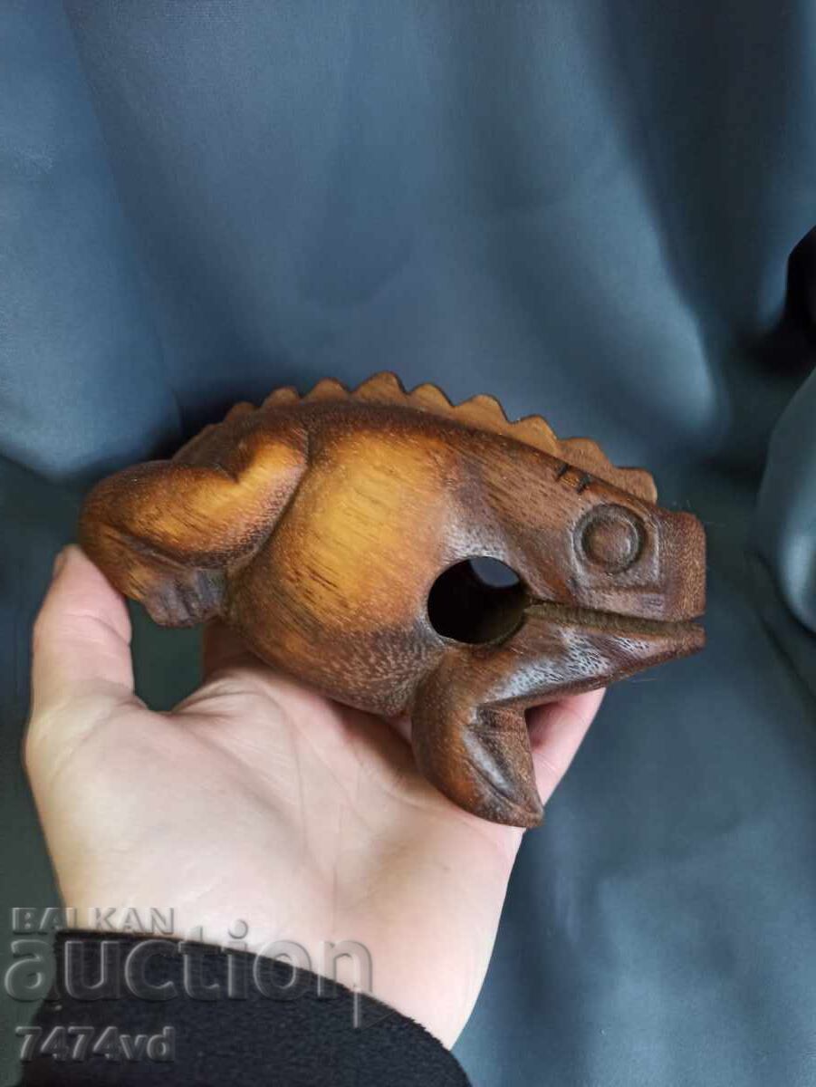 Delivery of WOODEN FROG PLASTIC FOR LUCK Delivery of WOODEN FROG PLASTIC FOR LUCK